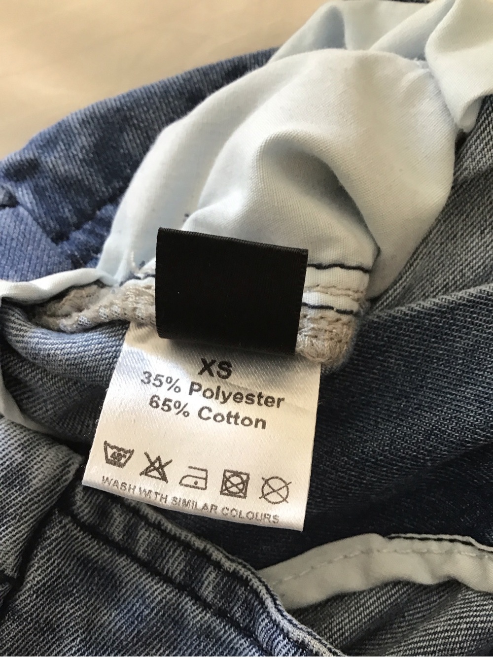 High-Rise balloon Pleated Jeans in Light Blue Denim - Picture 4 of 7